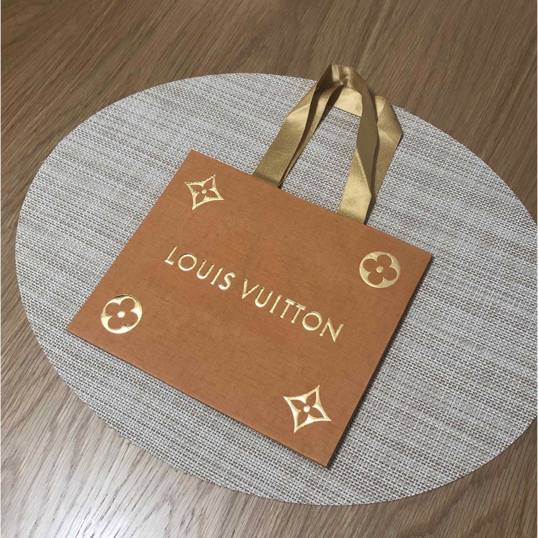 LOUIS VUITTON(ルイヴィトン)のルイヴィトン ショッパー 紙袋 限定デザイン レディースのバッグ(ショップ袋)の商品写真