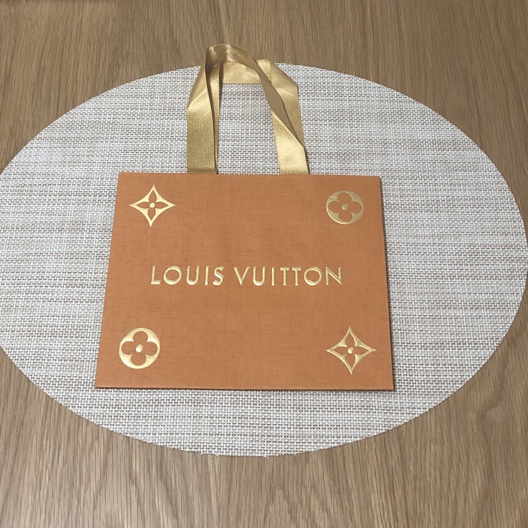 LOUIS VUITTON(ルイヴィトン)のルイヴィトン ショッパー 紙袋 限定デザイン レディースのバッグ(ショップ袋)の商品写真