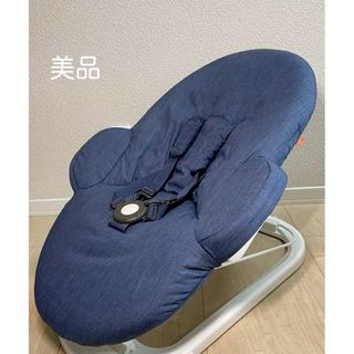 ストッケ(Stokke)のストッケ⭐︎バウンサー　ネイビー　美品(その他)