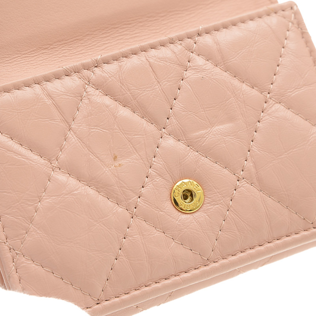 CHANEL(シャネル)のシャネル 2.55 マトラッセ コンパクト 三つ折り財布 カーフ ピンク A70 レディースのファッション小物(財布)の商品写真