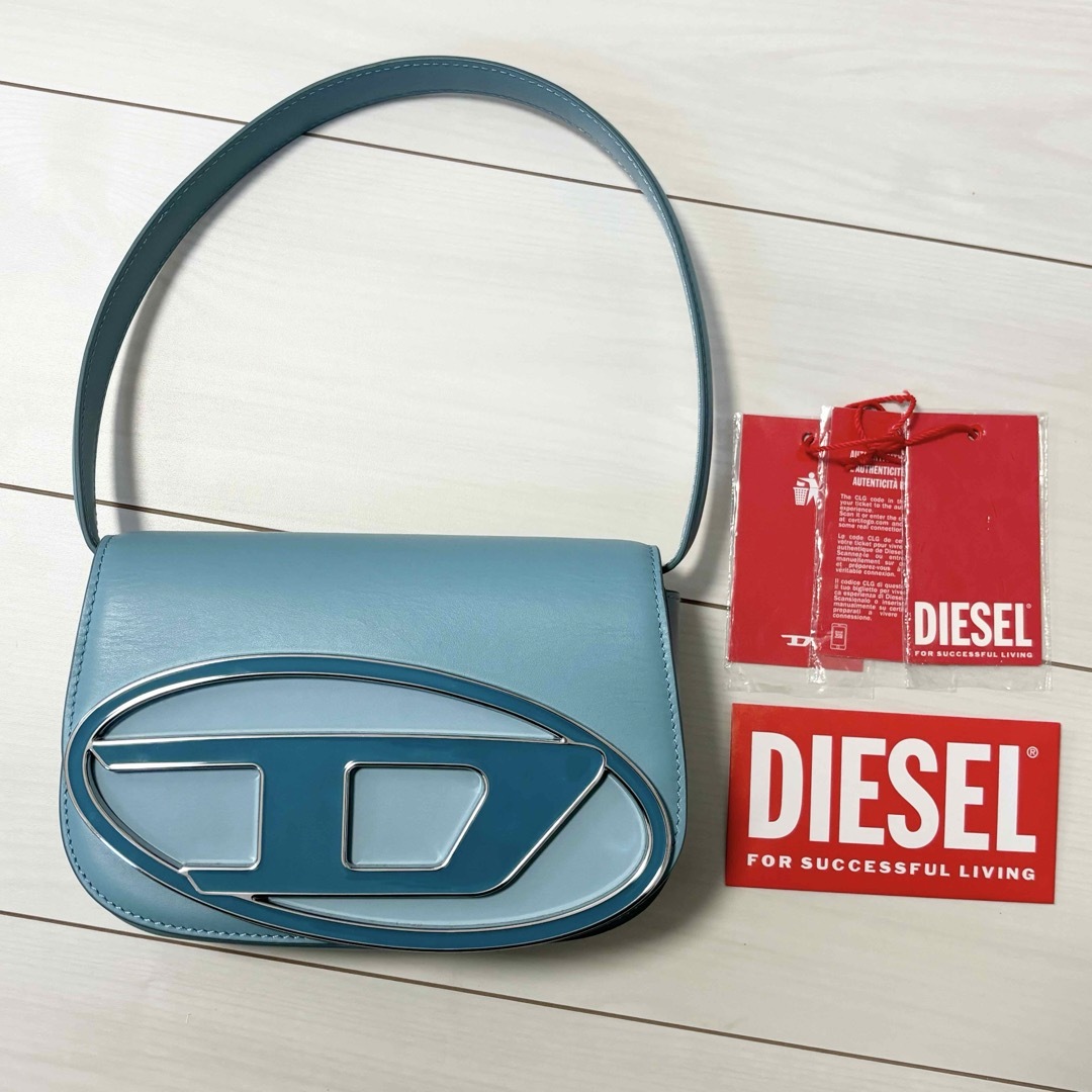 DIESEL(ディーゼル)のDIESEL 1dr カウレザーショルダーバッグ ブルー アジュール レディースのバッグ(ショルダーバッグ)の商品写真