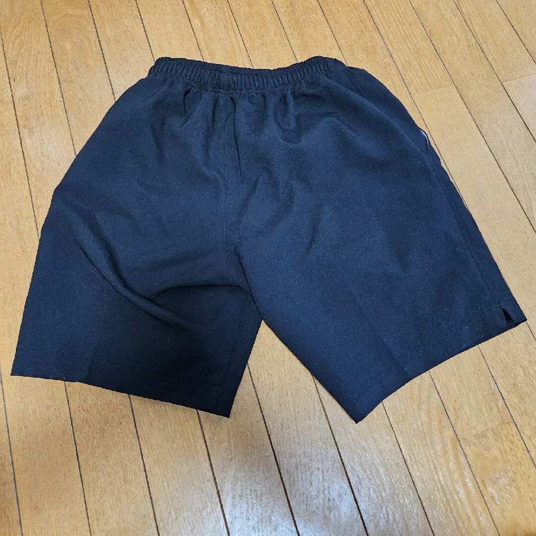 YONEX(ヨネックス)のYONEXハーフパンツ140サイズ黒 キッズ/ベビー/マタニティのキッズ服男の子用(90cm~)(パンツ/スパッツ)の商品写真