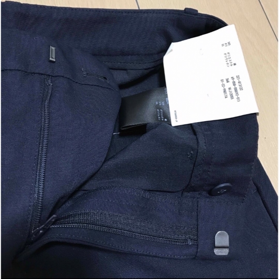 UNIQLO(ユニクロ)の新品　ユニクロ　イージーケア　ストレッチ　クロップドパンツ　ネイビー　M レディースのパンツ(クロップドパンツ)の商品写真