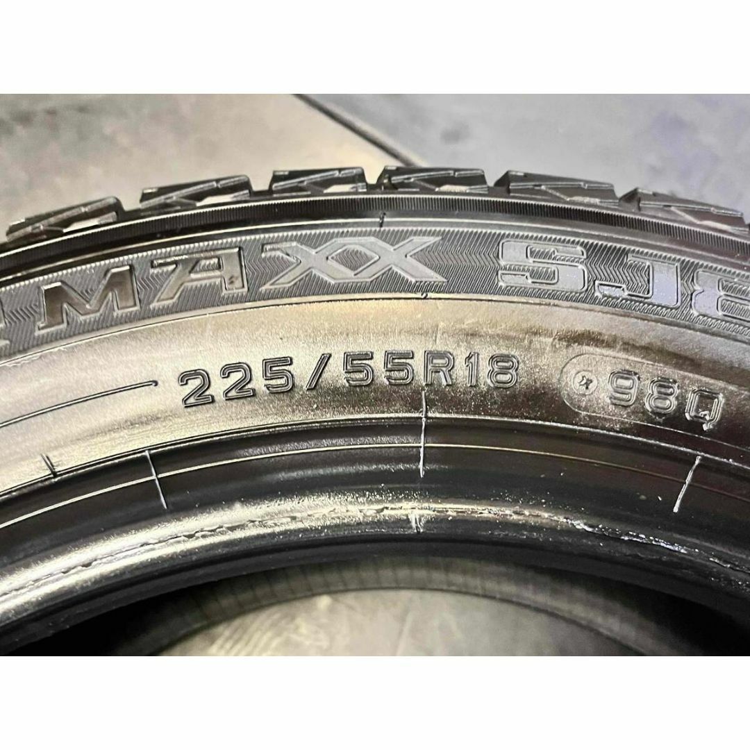 225/55R18　4本　ダンロップスタッドレス　デリカD:5、エクストレイル 自動車/バイクの自動車(タイヤ)の商品写真