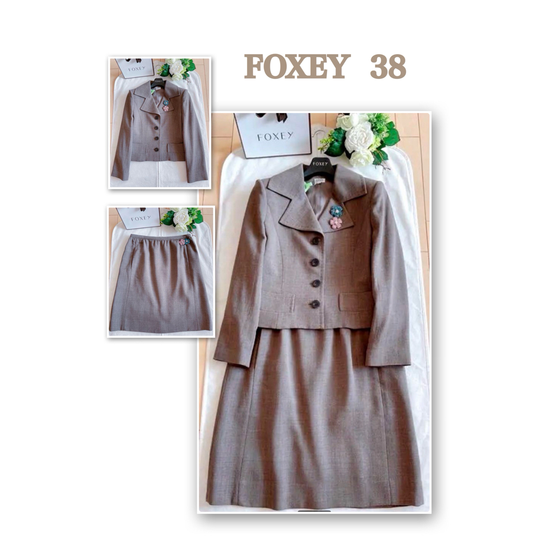 FOXEY(フォクシー)のFOXEY  ウール100%スーツセット38 新品同様　rene レディースのフォーマル/ドレス(スーツ)の商品写真