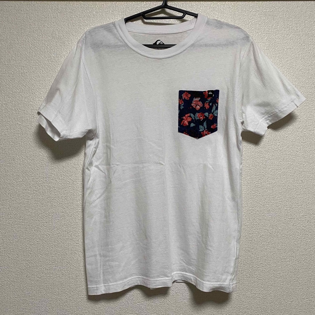 クイックシルバー　QUIKSILVER メンズS（レディースM相当）Tシャツ メンズのトップス(Tシャツ/カットソー(半袖/袖なし))の商品写真