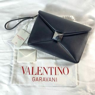 ヴァレンティノガラヴァーニ(valentino garavani)のヴァレンティノVALENTINO ワンスタッズ クラッチバッグ(クラッチバッグ)