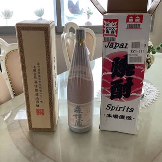 モリイゾウシュゾウ(森伊蔵酒造)の本格焼酎　森伊蔵1800ml  本場直送未開封品(焼酎)