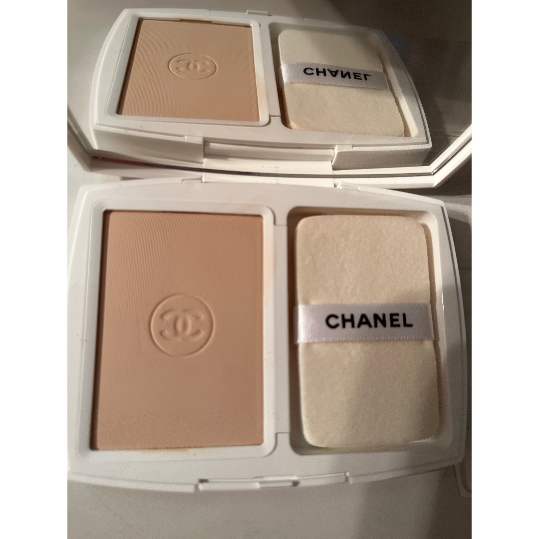 CHANEL(シャネル)の美品🎀シャネル ルブラン ブライトニング  コンパクトBR12ファンデーション  コスメ/美容のベースメイク/化粧品(ファンデーション)の商品写真