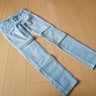 ユニクロ(UNIQLO)のレディース　ユニクロ　スキニーパンツ　ジーンズ　W56cm(スキニーパンツ)