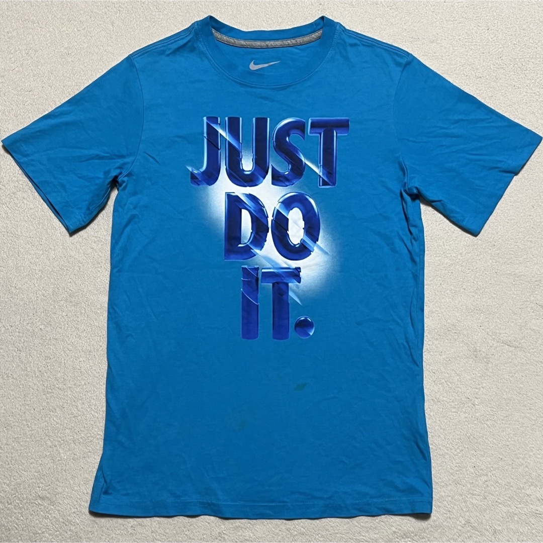 NIKE(ナイキ)のナイキ　NIKE ♡ プリント　ロゴ  Tシャツ　M 即発送　大特価セール中 レディースのトップス(Tシャツ(半袖/袖なし))の商品写真