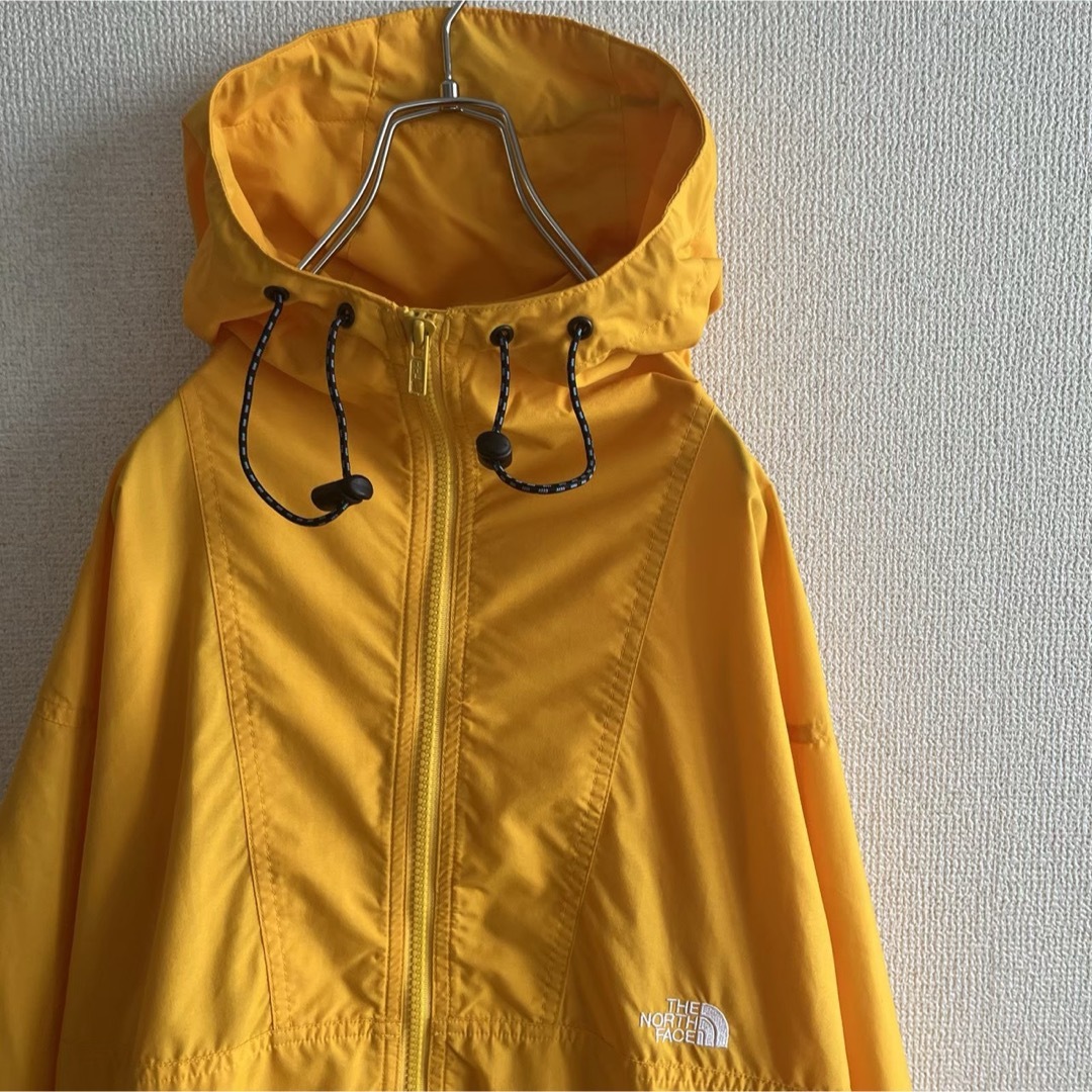 THE NORTH FACE(ザノースフェイス)のノースフェイス　ナイロンジャケット　イエロー　メンズＭ相当 メンズのジャケット/アウター(ナイロンジャケット)の商品写真