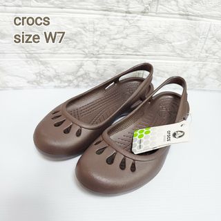 クロックス(crocs)の【タグ付】crocs マリンデー W7 焦茶(サンダル)