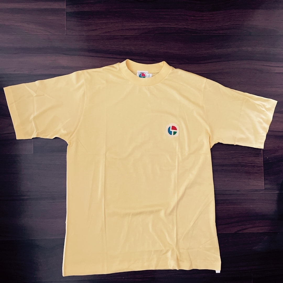 サーフブランド　ゴッデス　イエローTシャツ　Lサイズ メンズのトップス(Tシャツ/カットソー(半袖/袖なし))の商品写真