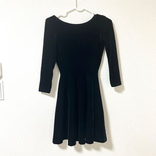 アメリカンアパレル(American Apparel)のアメリカンアパレル　Aライン黒ワンピース　(ミニワンピース)