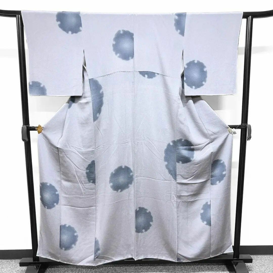 くすみブルー　ぼかし染め　雪輪模様　小紋 着物　033w レディースの水着/浴衣(その他)の商品写真