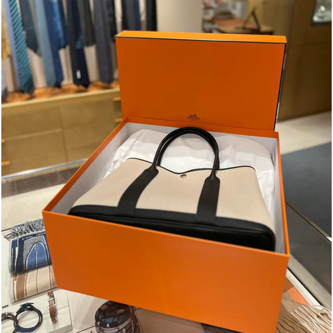 Hermes(エルメス)の新品未使用　エルメス　HERMES ガーデンパーティ TPM  30 レディースのバッグ(ハンドバッグ)の商品写真