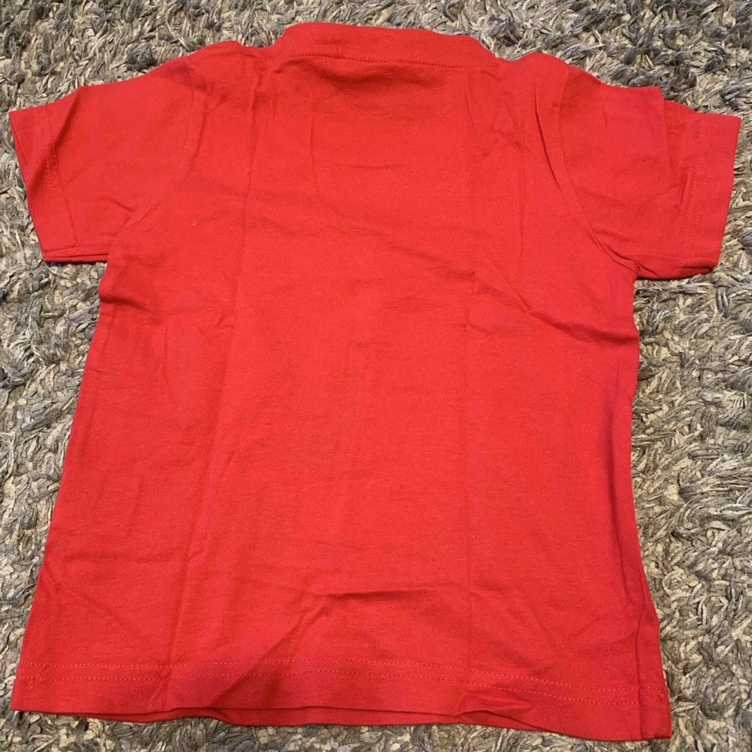 新品未使用　キッズ　Tシャツ　100   赤 キッズ/ベビー/マタニティのキッズ服男の子用(90cm~)(Tシャツ/カットソー)の商品写真