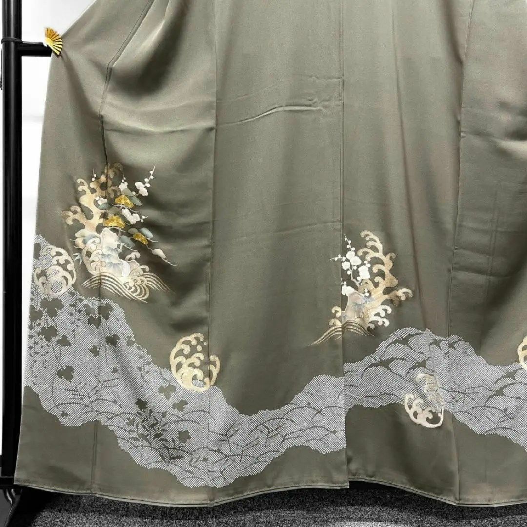 色留袖　金駒刺繍　松　滝　波　花影　着物　033w レディースの水着/浴衣(その他)の商品写真