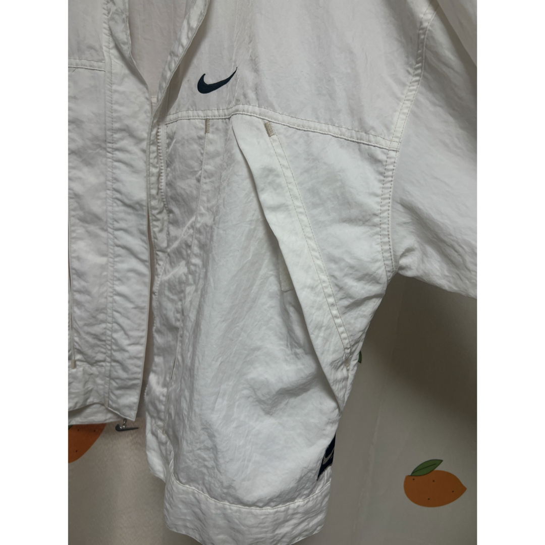 NIKE(ナイキ)のNIKE レディースのジャケット/アウター(その他)の商品写真