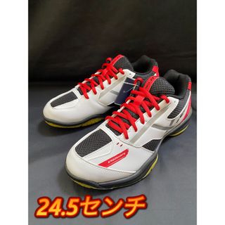 ヨネックス(YONEX)の新品　ヨネックス　パワークッション670  24.5センチ(バドミントン)