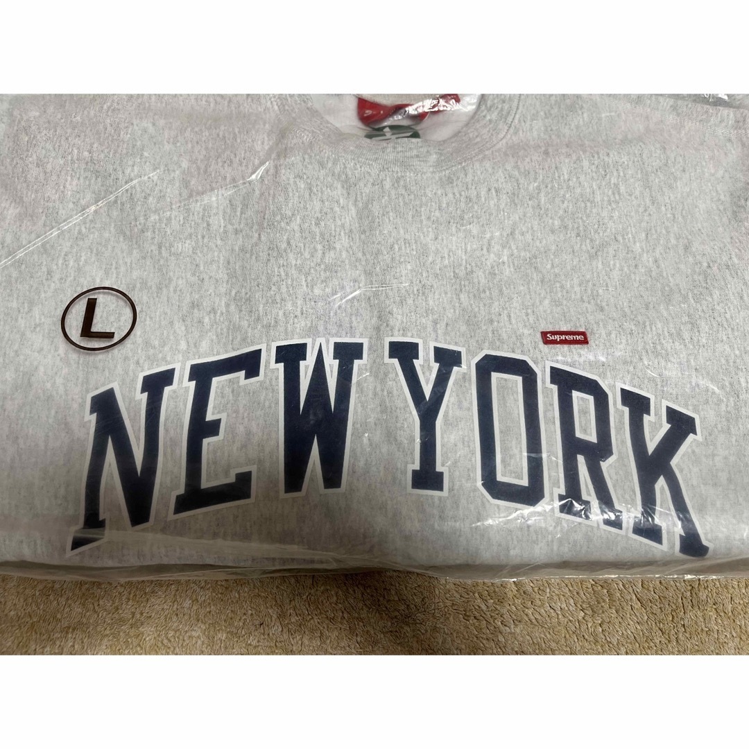 Supreme(シュプリーム)のSupreme Shop Small Box Crewneck New York メンズのトップス(スウェット)の商品写真