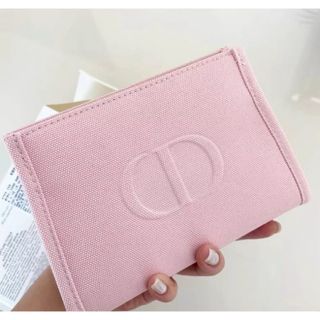 Christian Dior - 新品未使用　ディオール   スクエア　ポーチ　ピンク　正規品