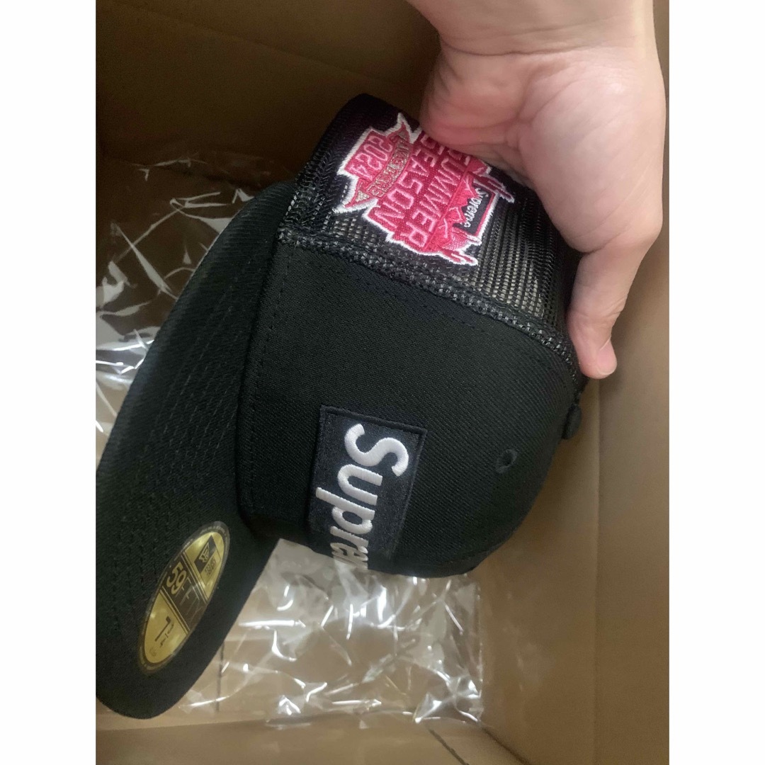 Supreme(シュプリーム)のシュプリム　Box Logo Mesh Back New Era®  メンズの帽子(キャップ)の商品写真