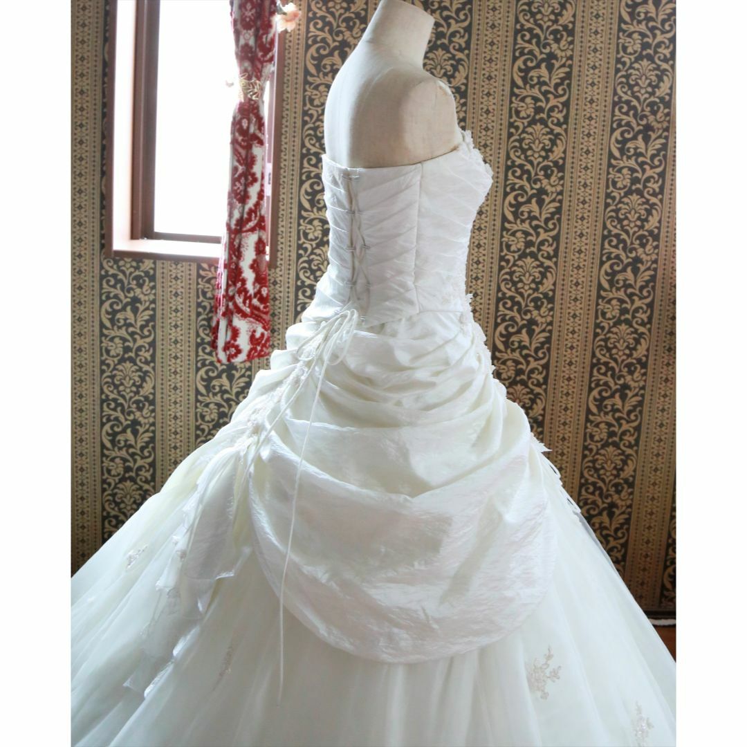 SNOW DROP高級ウエディングドレス9号11号13号M~LLサイズ レディースのフォーマル/ドレス(ウェディングドレス)の商品写真