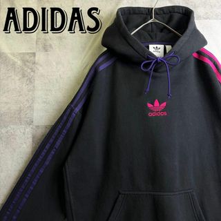 アディダス(adidas)の希少 美品 アディダス 刺繍センターロゴ パーカー マルチカラー ブラック M(パーカー)