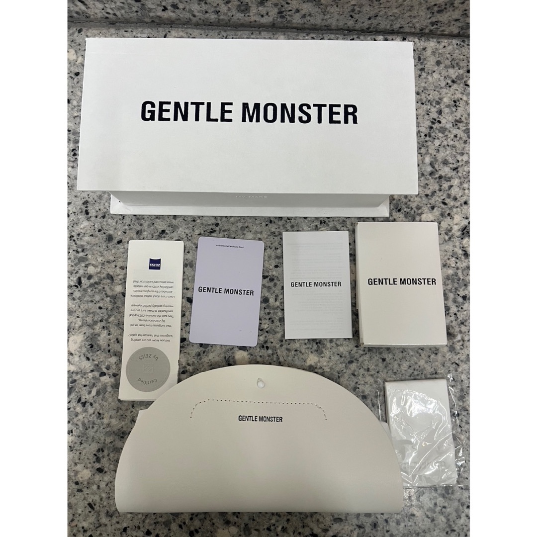 Gentle Monster ジェントルモンスター south side RED Gentle Monster ジェントルモンスター south side RED