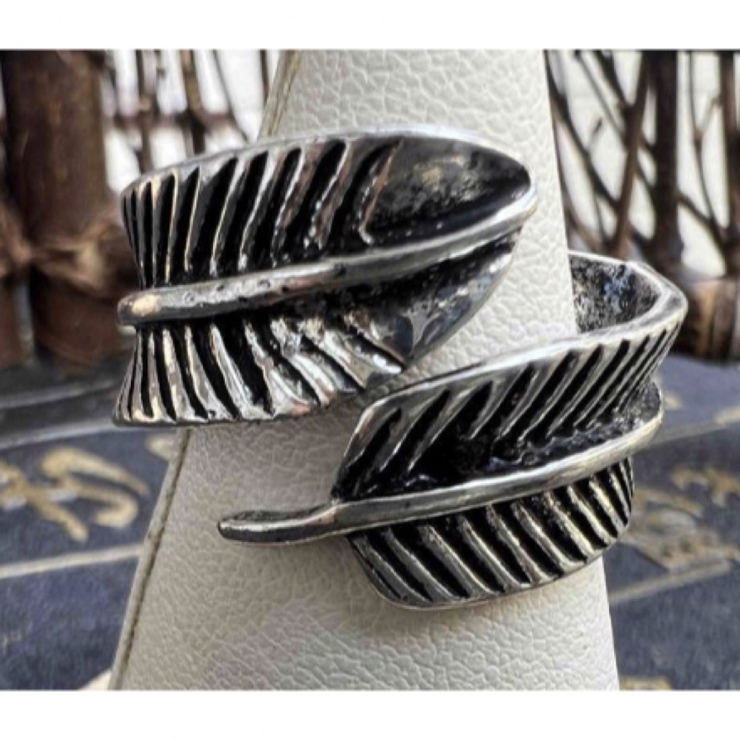 ファッショントレンド　レトロ羽毛　開口指輪 レディースのアクセサリー(リング(指輪))の商品写真