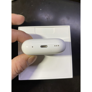 アップル(Apple)のApple AirPods  Pro 第2世代　充電ケースlightning充電(ヘッドフォン/イヤフォン)
