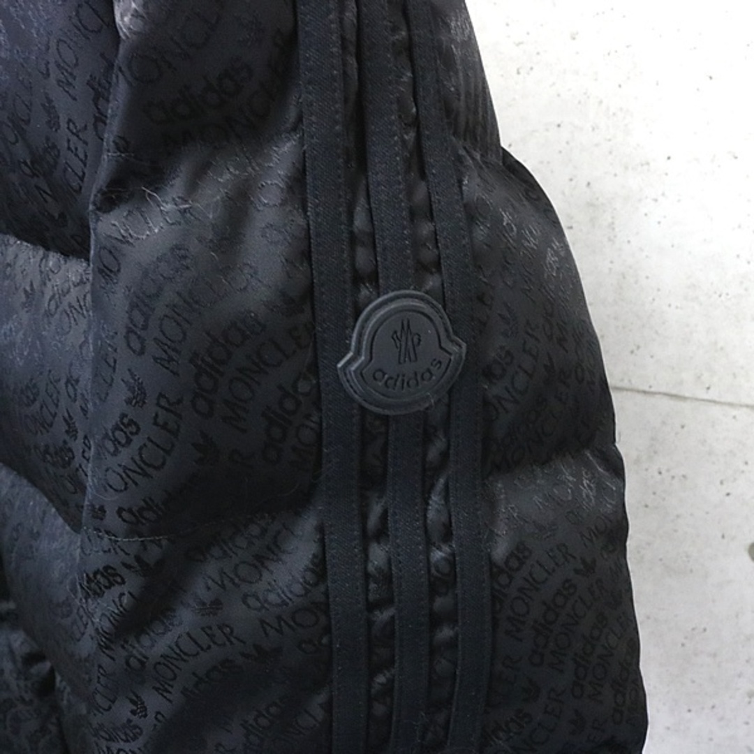 MONCLER(モンクレール)のMONCLER 銀座店 モンクレール アディダス コラボ ALPBACH 3ストライプ ダウンジャケット size:3 黒 94646 メンズのジャケット/アウター(ダウンジャケット)の商品写真