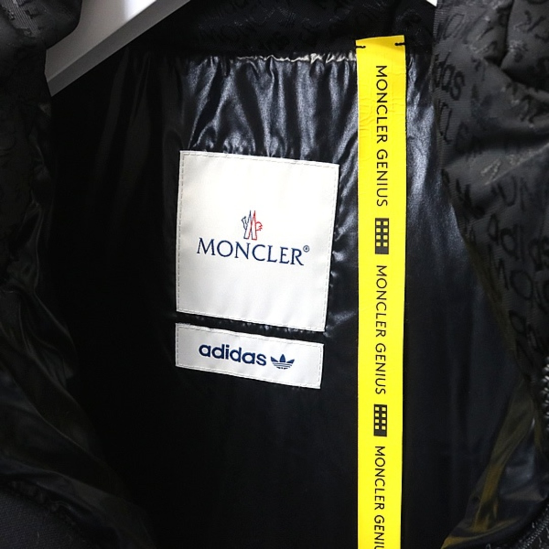 MONCLER(モンクレール)のMONCLER 銀座店 モンクレール アディダス コラボ ALPBACH 3ストライプ ダウンジャケット size:3 黒 94646 メンズのジャケット/アウター(ダウンジャケット)の商品写真