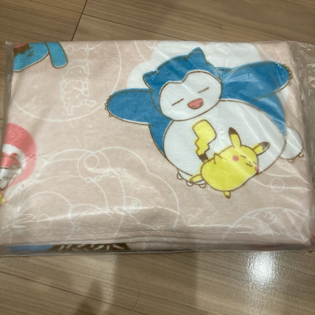 ミスド　ポケモン　バスタオル エンタメ/ホビーのアニメグッズ(タオル)の商品写真