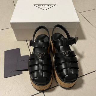 プラダ(PRADA)のプラダprada厚底グルカサンダル コルク厚底モノリス ブラック黒(サンダル)