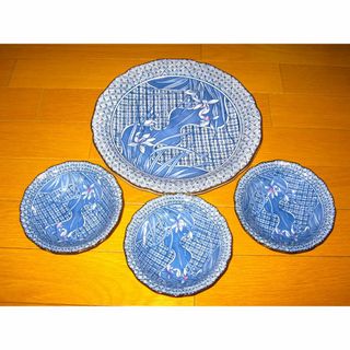 アリタヤキ(有田焼)の【有田焼 赤峰作 七宝紋 大皿 中鉢 セット】和食器 花菖蒲 プレート 小鉢 青(食器)