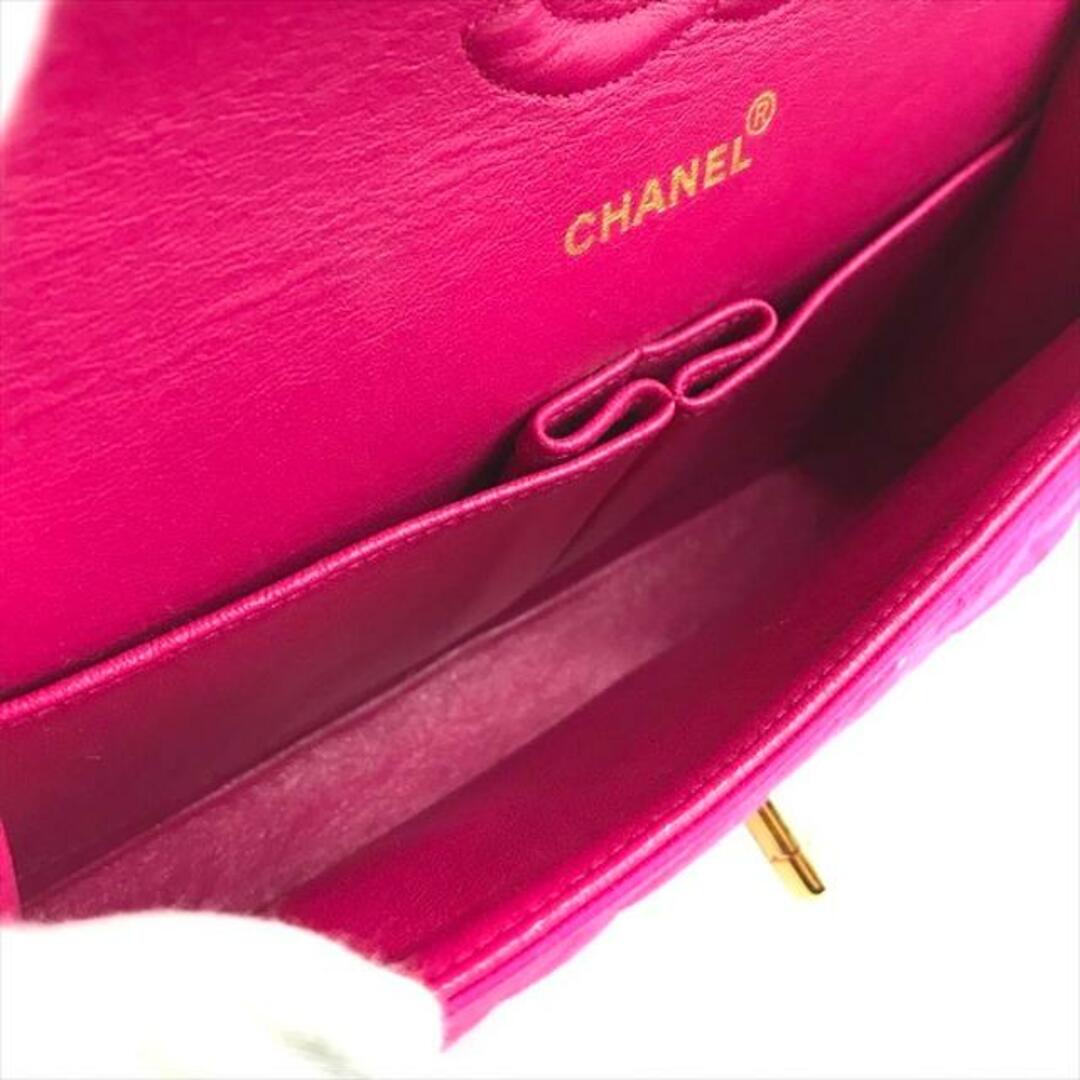 CHANEL(シャネル)の良品 CHANEL シャネル ココマーク マトラッセ サテン ターンロック Wフラップ Wチェーン ショルダー バッグ ピンク a933 レディースのバッグ(ショルダーバッグ)の商品写真