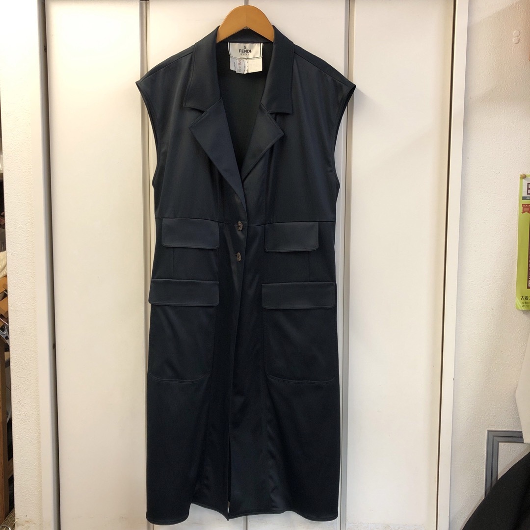 FENDI - 美品 FENDI ヴィンテージ ノースリーブコート(46)の通販 FENDI - 美品 FENDI ヴィンテージ ノースリーブコート(46)の通販