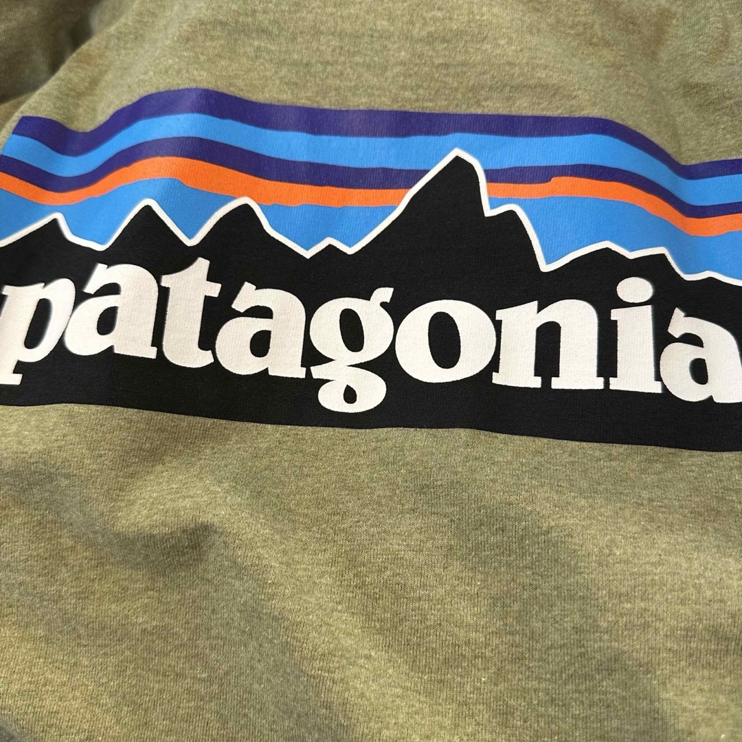 patagonia(パタゴニア)のPatagonia P6ロゴ ロンT 3XL 新品 新作 大きいサイズ レア メンズのトップス(Tシャツ/カットソー(七分/長袖))の商品写真