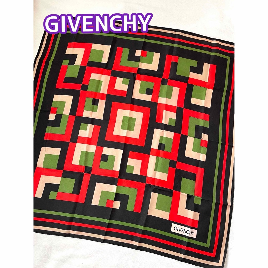 GIVENCHY(ジバンシィ)のGIVENCHY シルク感　レッド.ブラック.グリーン　大判スカーフ　モザイク柄 レディースのファッション小物(バンダナ/スカーフ)の商品写真