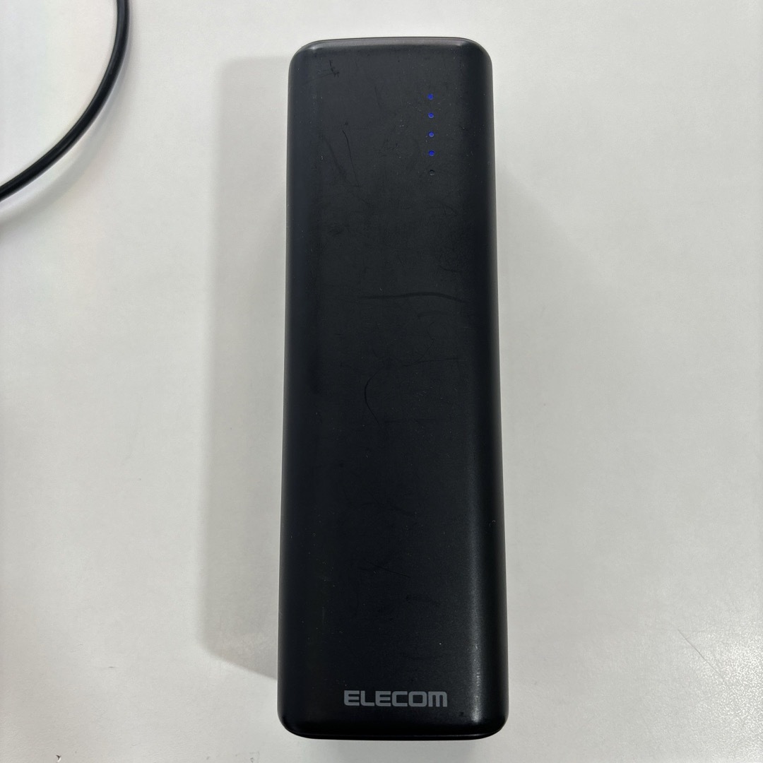 ELECOM(エレコム)のエレコム モバイルバッテリー 20000mAh ブラック スマホ/家電/カメラのスマートフォン/携帯電話(バッテリー/充電器)の商品写真