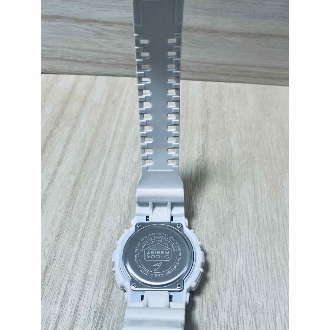 G-SHOCK(ジーショック)の【美品】カシオ G-SHOCK オールホワイトGA-110BC デジアナ 腕時計 メンズの時計(腕時計(デジタル))の商品写真