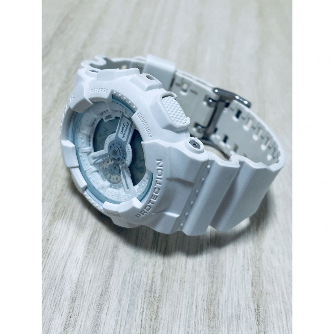 G-SHOCK(ジーショック)の【美品】カシオ G-SHOCK オールホワイトGA-110BC デジアナ 腕時計 メンズの時計(腕時計(デジタル))の商品写真