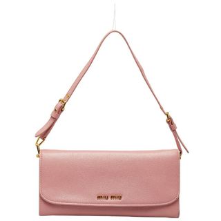 ミュウミュウ(miumiu)のミュウミュウ ロゴ ゴールド金具 長財布 チェーン ショルダーウォレット レザー レディース MIUMIU 【1-0145723】(財布)