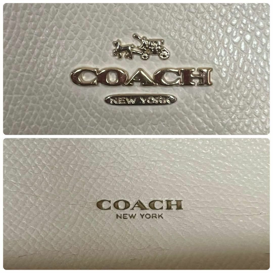 COACH(コーチ)のcoach コーチ　長財布　フラップ　シグネチャー　レザー　ホワイト×ベージュ レディースのファッション小物(財布)の商品写真