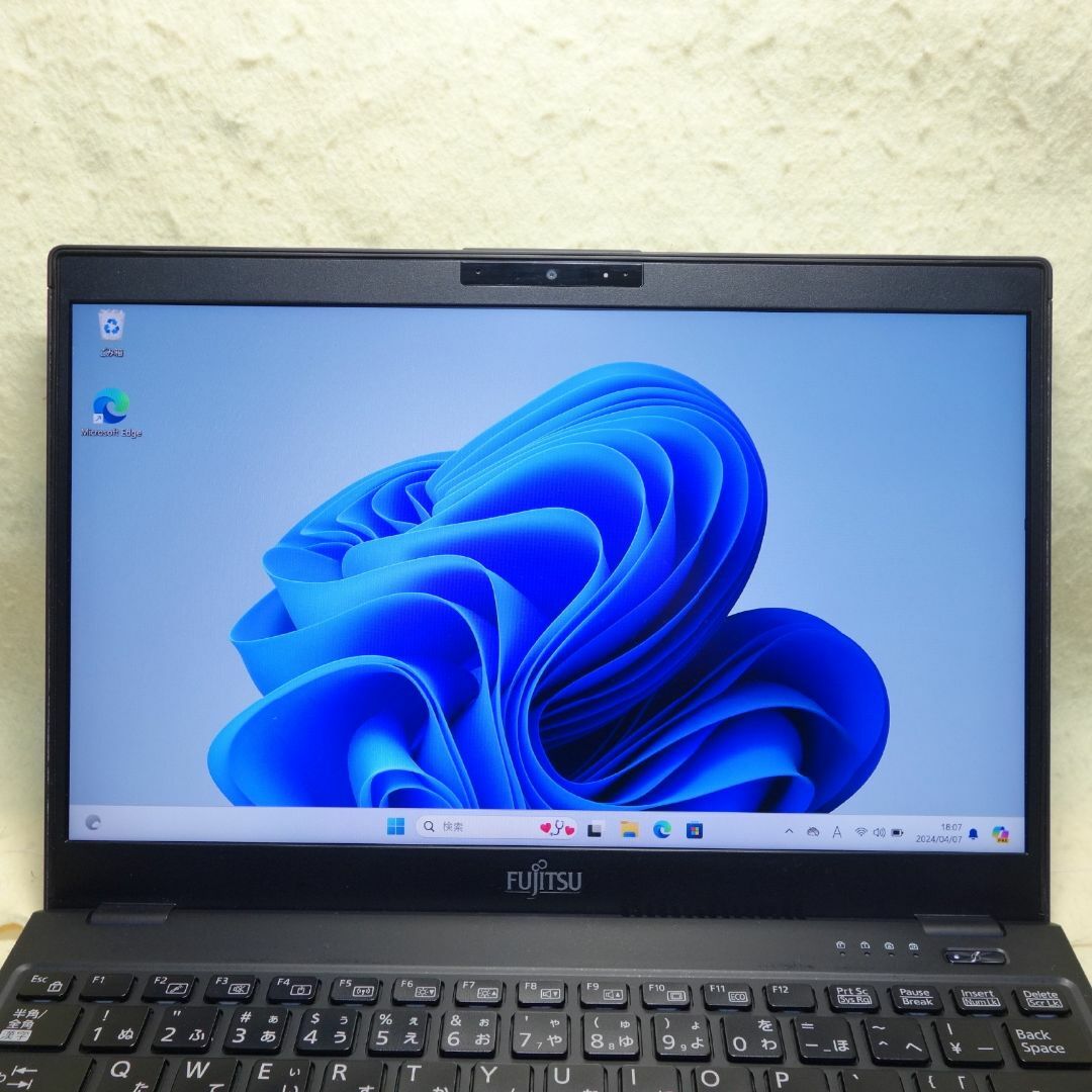 富士通(フジツウ)のLIFEBOOK U939/A◆i5-8365U/SSD 128G/8G/軽量 スマホ/家電/カメラのPC/タブレット(ノートPC)の商品写真