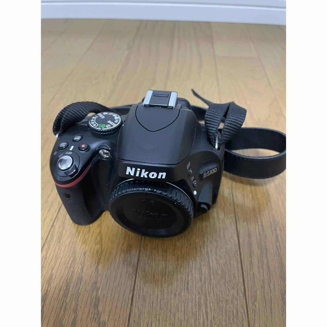 Nikon D5100 レンズ2本付 Nikon D5100 レンズ2本付