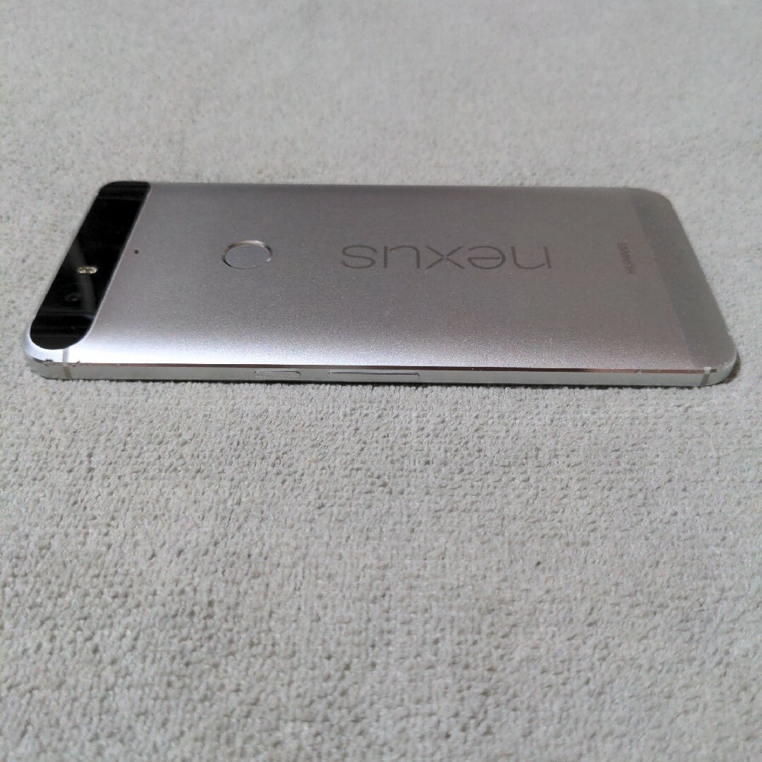 Google Nexus(グーグルネクサス)のジャンク Nexus 6P Silver 32GB SIMフリー カスタムROM スマホ/家電/カメラのスマートフォン/携帯電話(スマートフォン本体)の商品写真